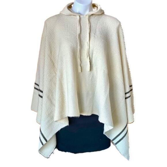 La Classe Couture Knit Drawstring Hoodie Poncho Sz Small/Medium White Beach NWT - Picture 2 of 7